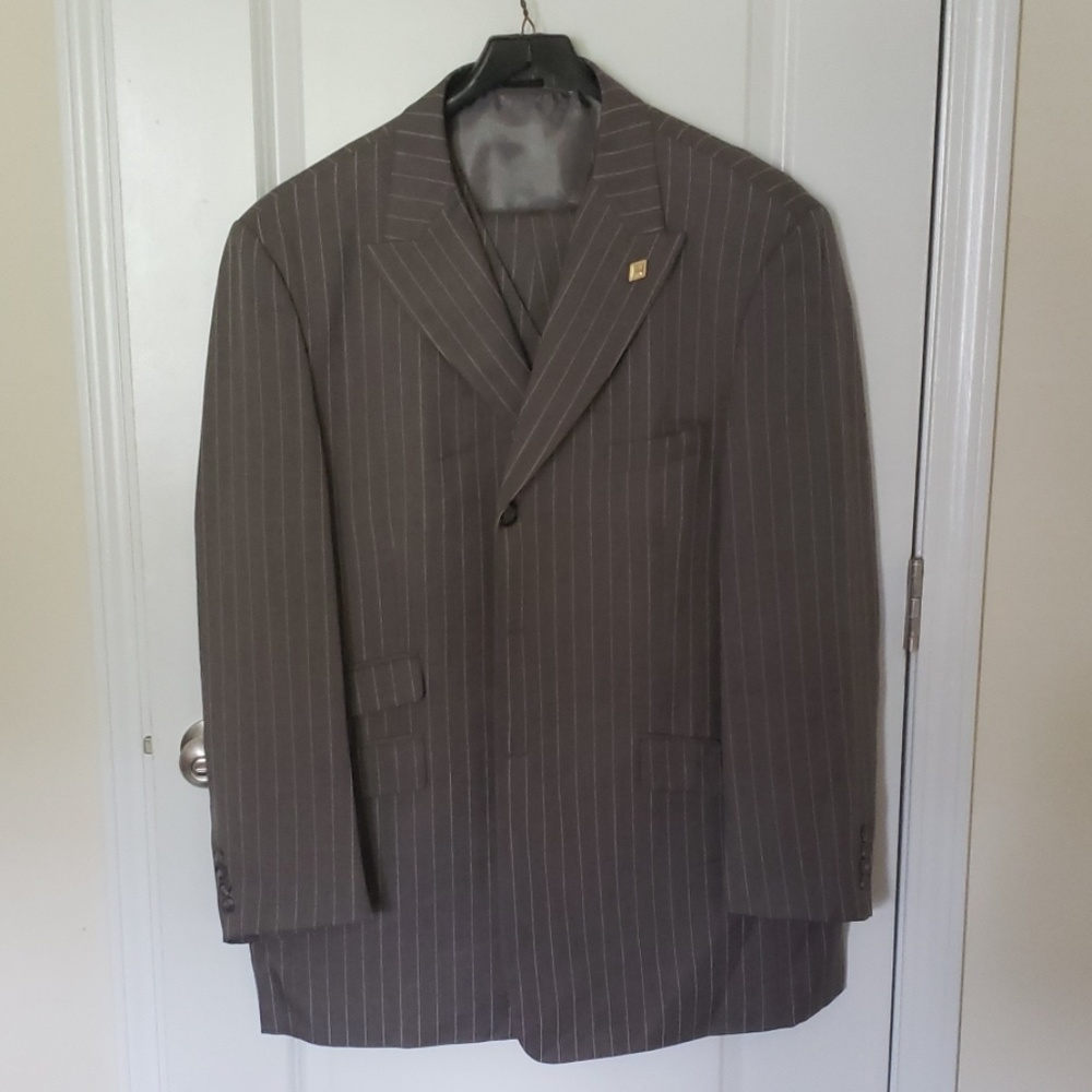 Suit